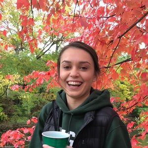 Meet your Posher, Olivia